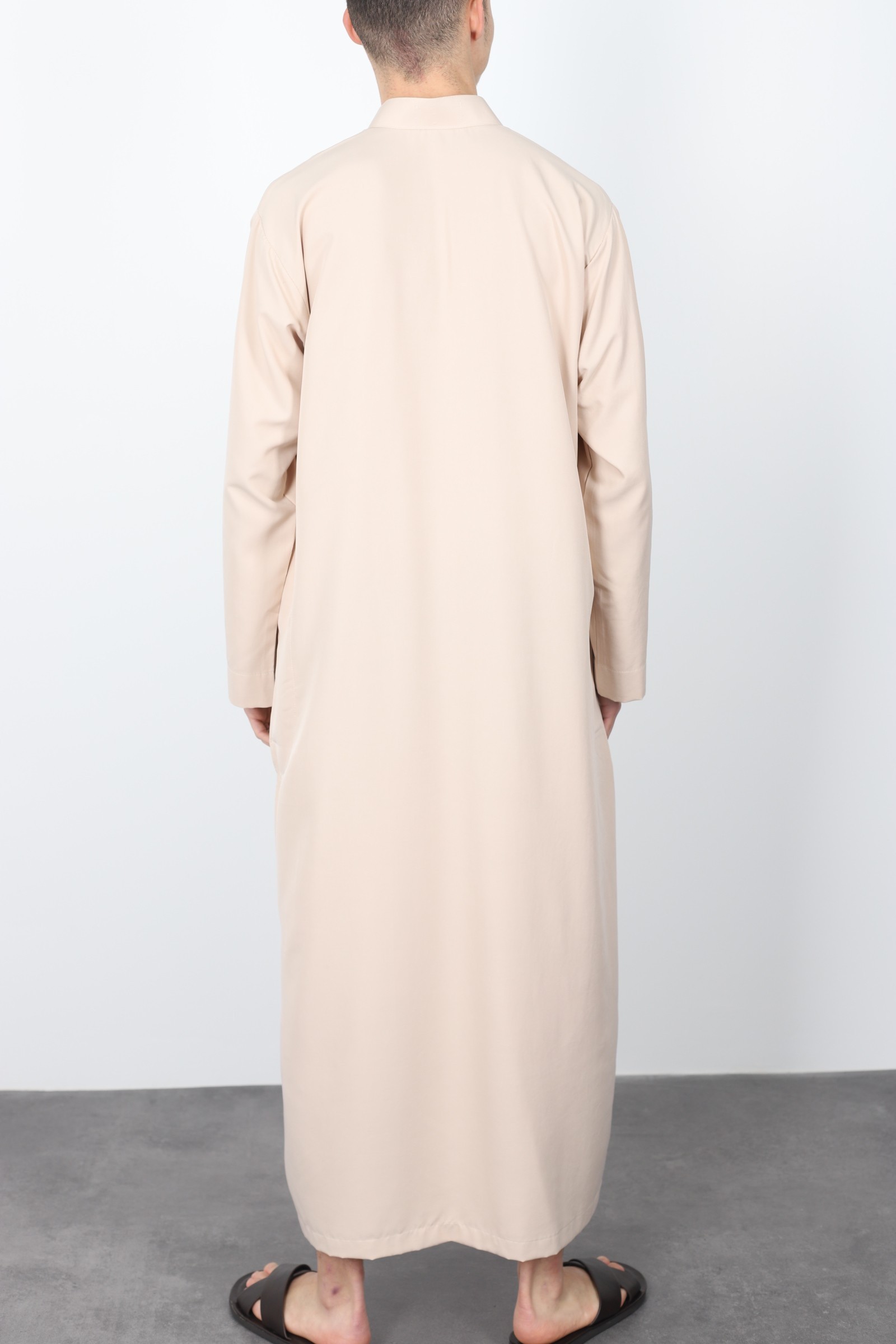 Qamis saoudien homme 2023 nude couleur idéal ramdan ou eid pour fete