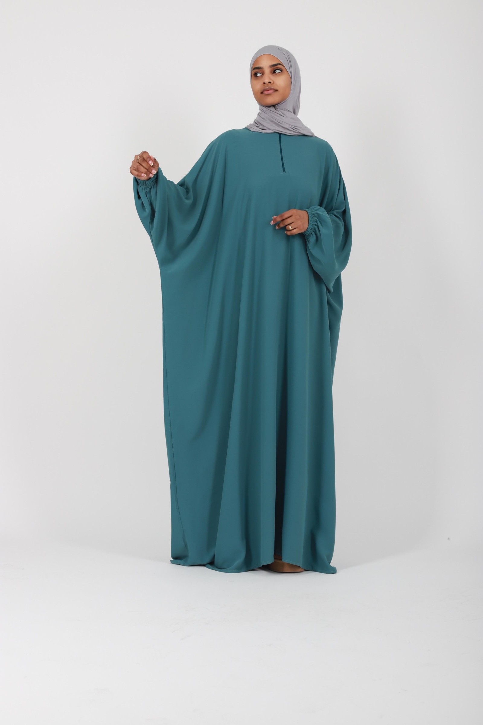 Abaya butterfly Muslim woman long mastour facilitates breastfeeding