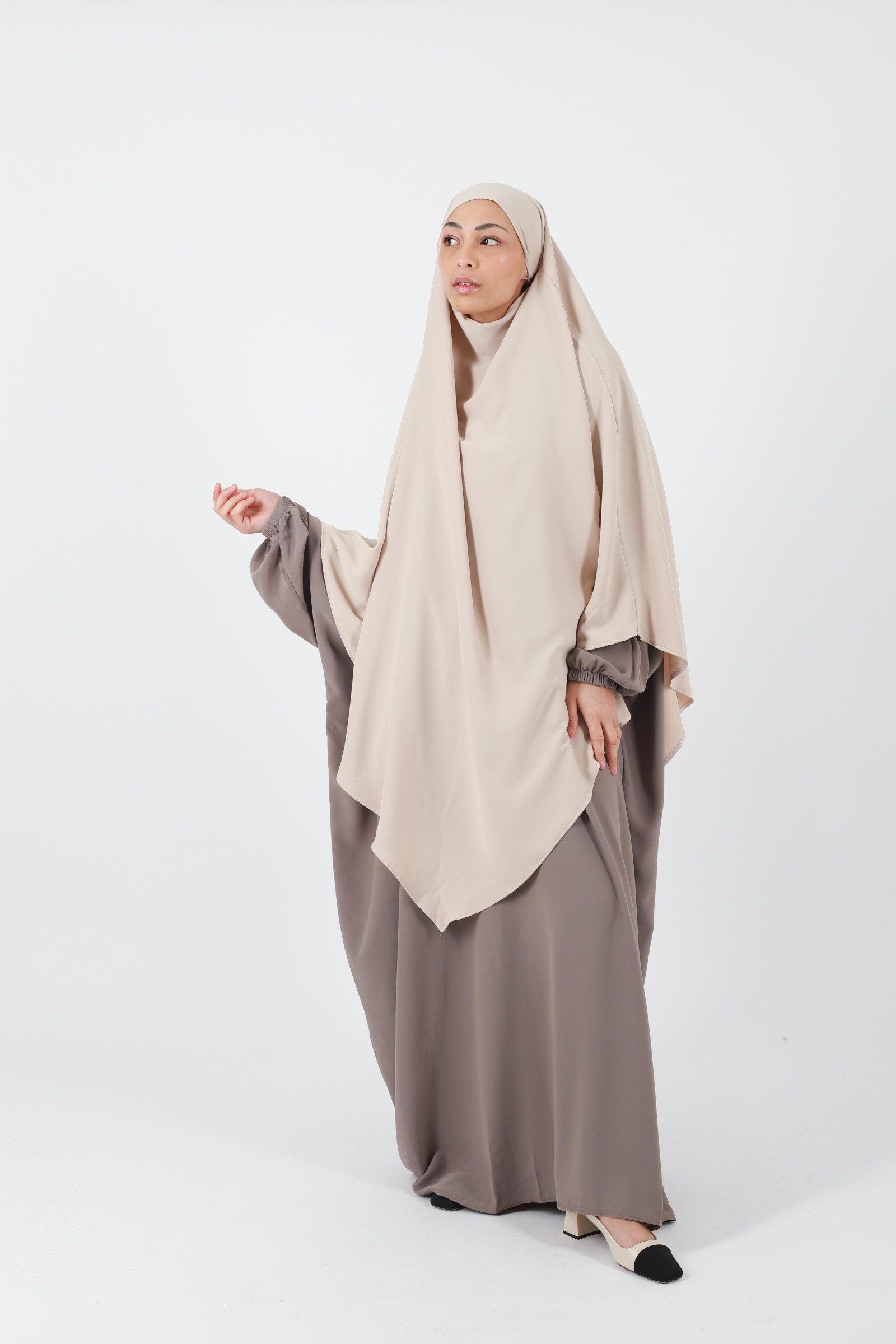 Khimar, a cheap Medina silk veil for Muslim women