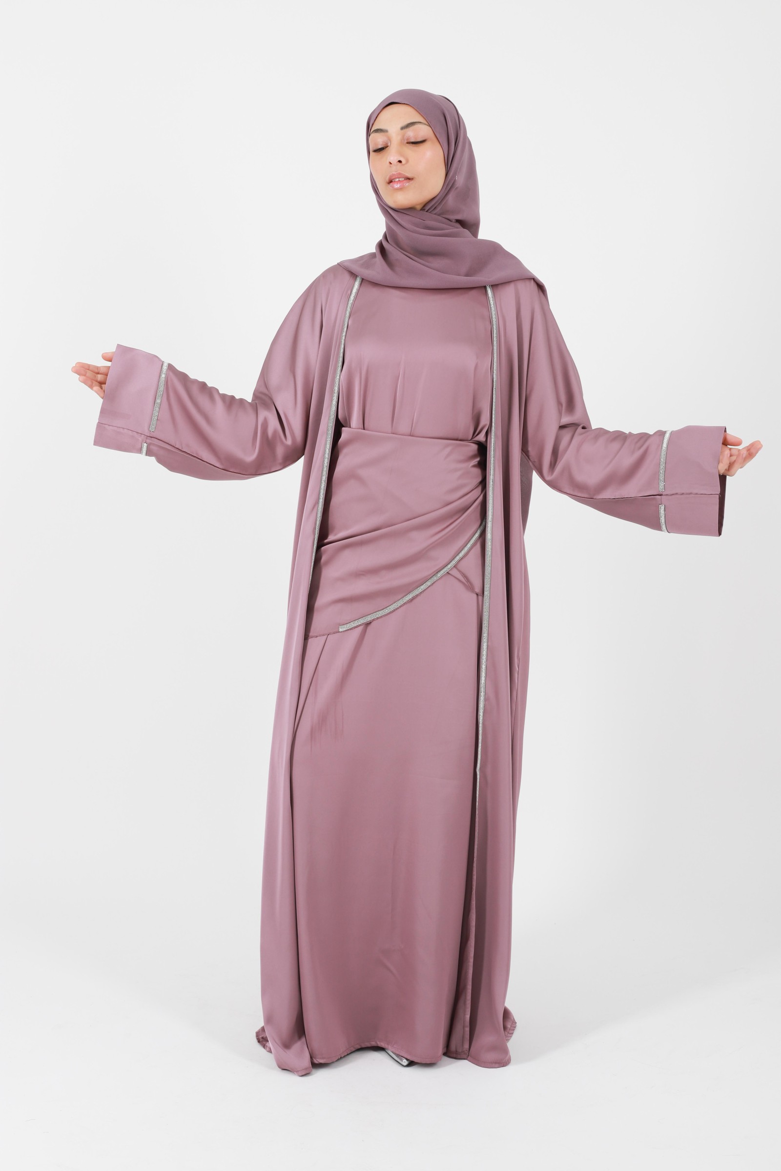 Abaya dubai 3 pieces for modern and chic Muslim women